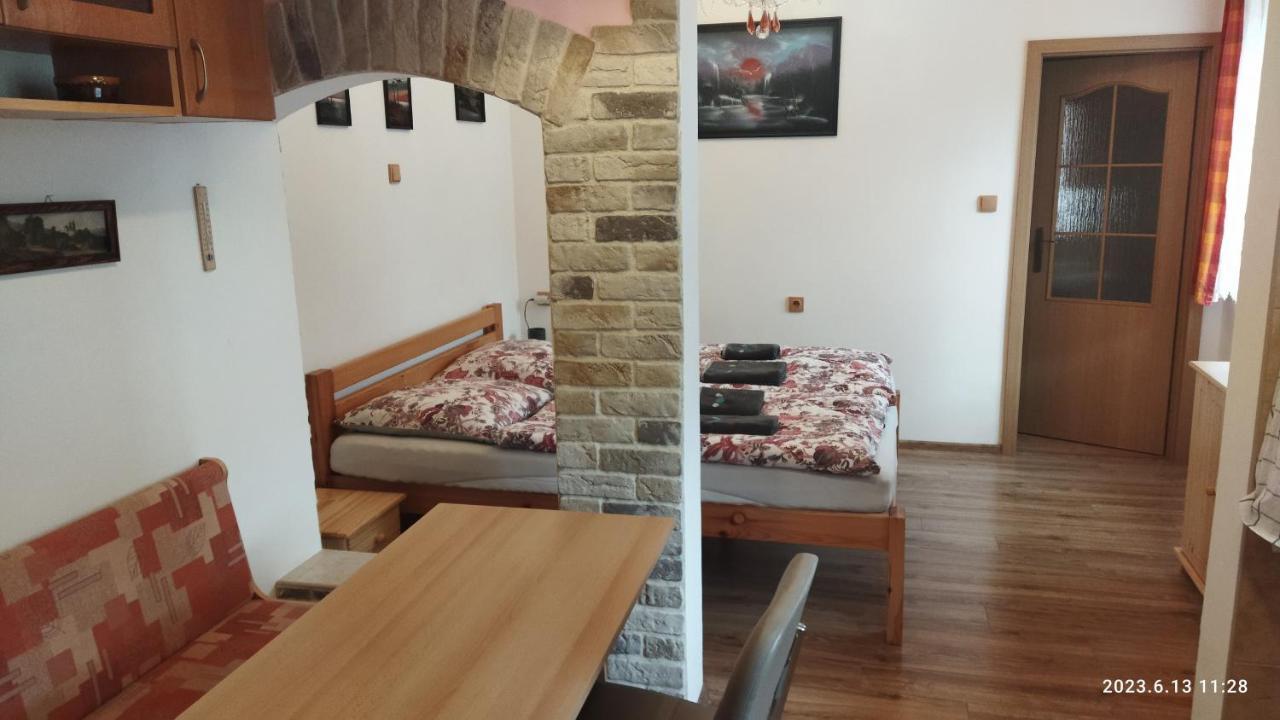 Apartmany Pod Baruncinou Skolou Ceska Skalice Exterior photo